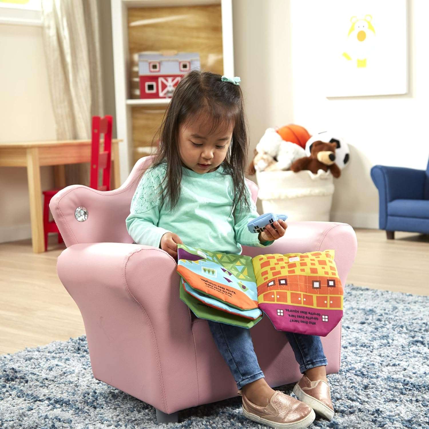 Melissa & Doug Pink Faux Leather Child’s Crown-Back Armchair (Kid’s Furniture) - Princess Chair For Toddlers, Children's Furniture, Pink Chair For Kids - 4